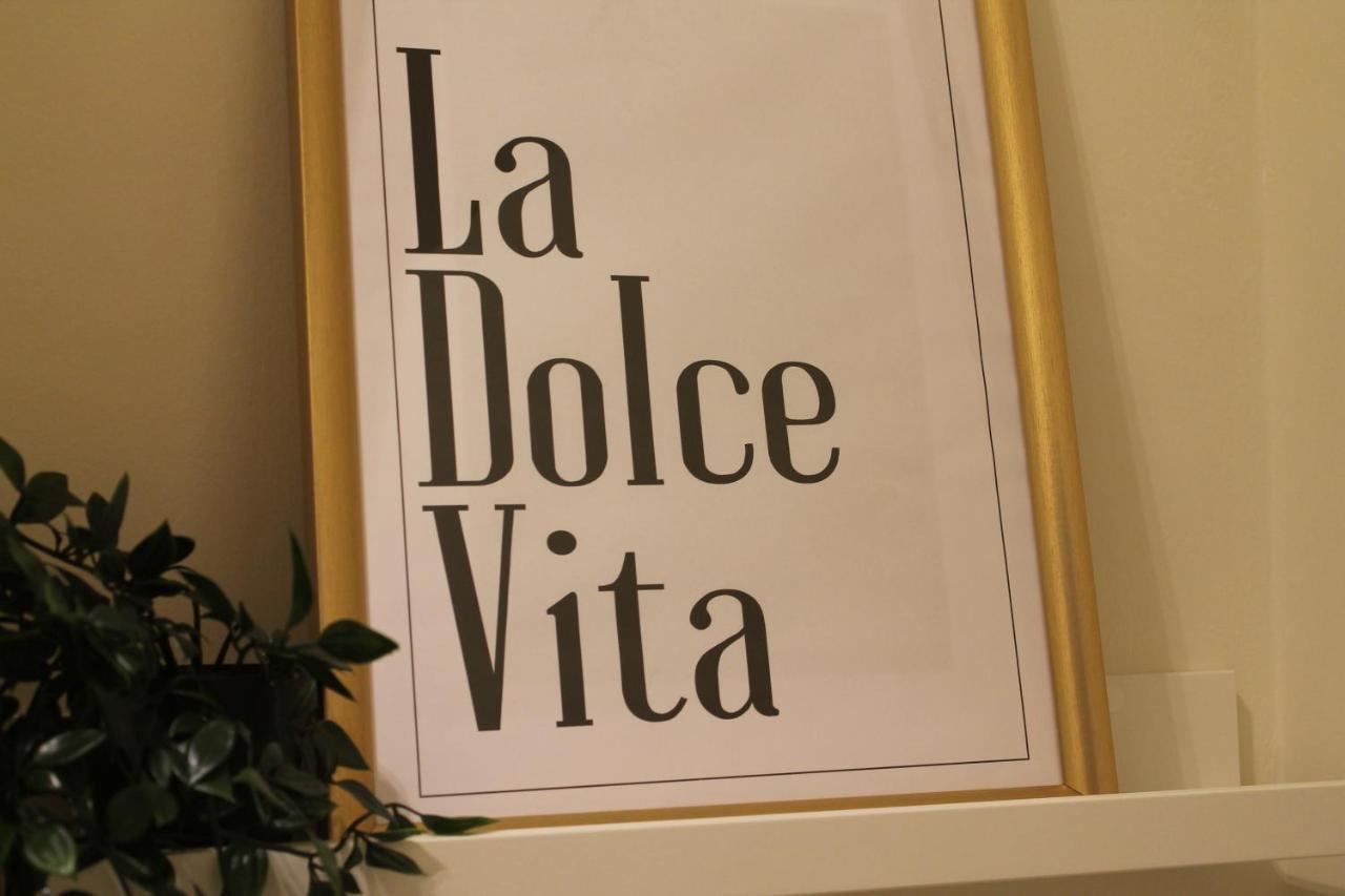 Casa Hari Bed & Breakfast Salerno Exterior photo